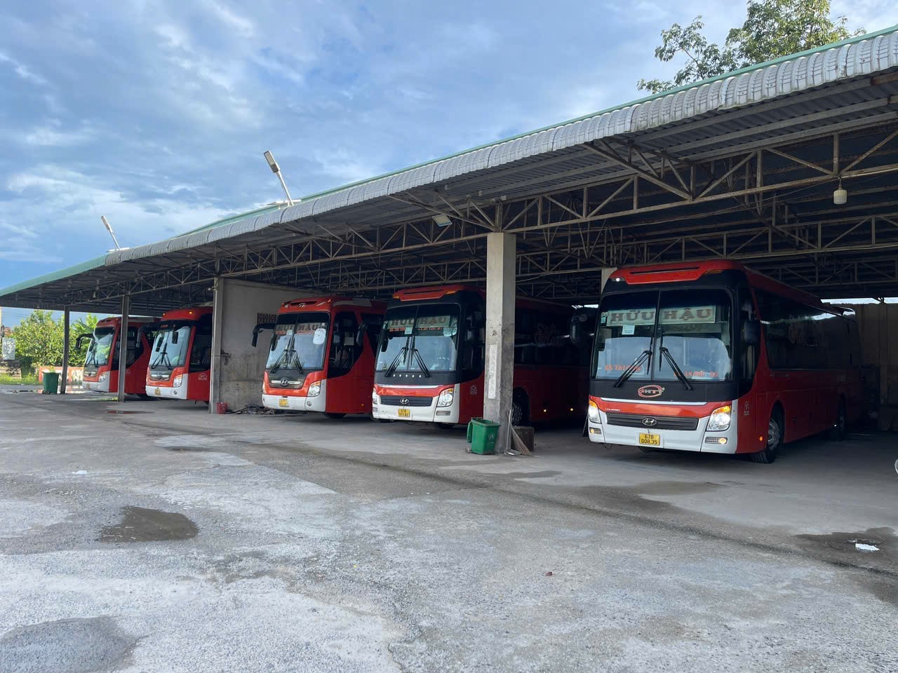 CHUYỂN NHƯỢNG HỆ SINH THÁI VẬN TẢI & CÂY XĂNG Cây xăng dt 25000m2 và trạm điều hành bd gần 200m2 15986277