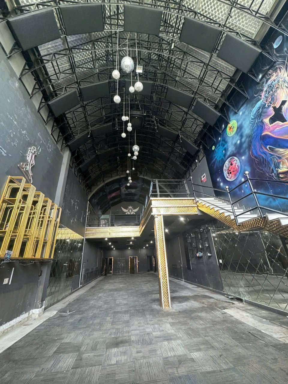 Cho thuê nhà Mặt Tiền Bờ Bao Tân Thắng Q.Tân Phú 400m²,NGANG 12.5M, CẠNH AEON 15986299