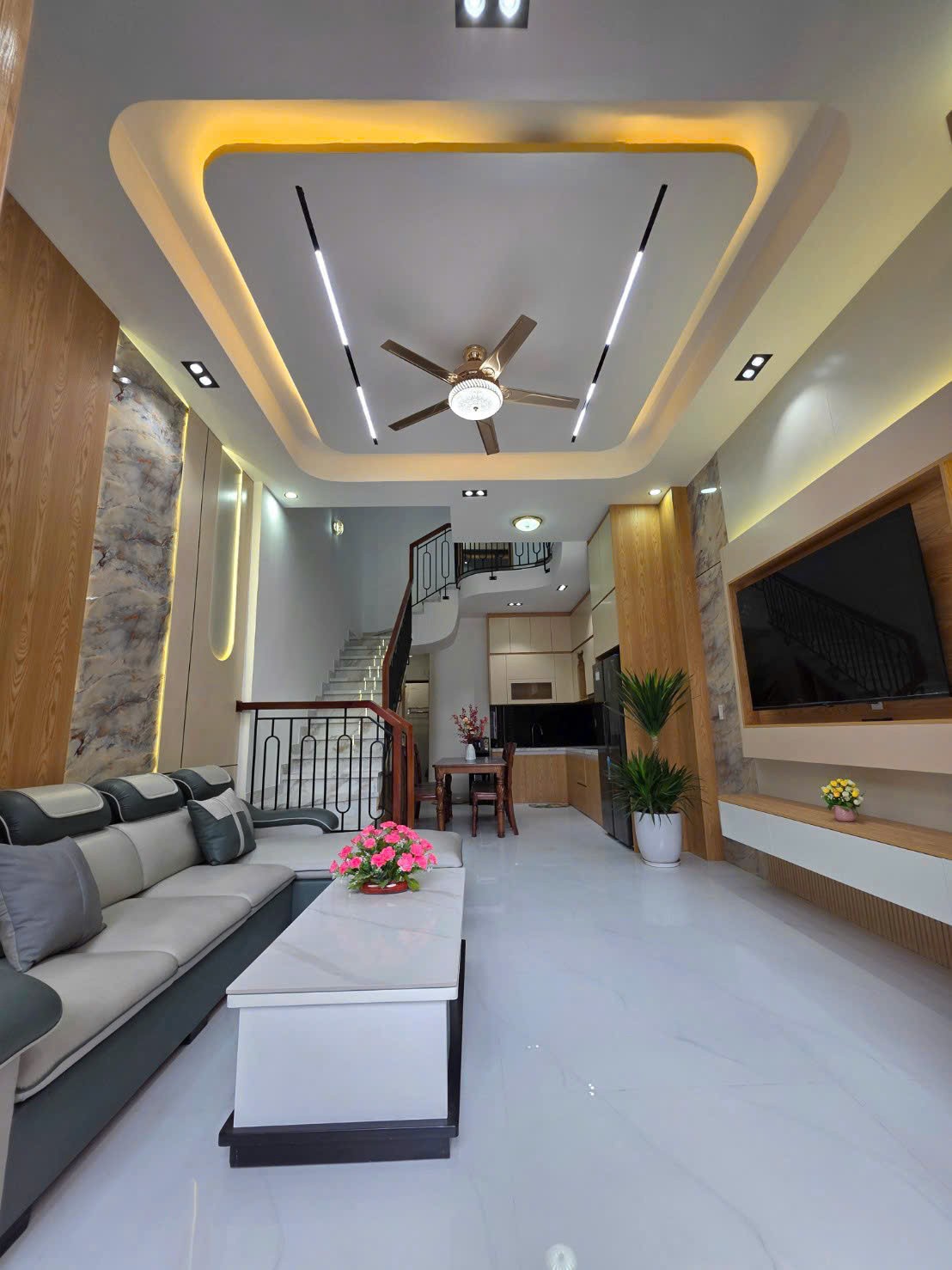 NHÀ ĐẸP- GIÁ TỐT CHÍNH CHỦ CẦN BÁN NHANH Nhà xây mới 100% phường Hòa Khánh, tp Đà Nẵng 15986306