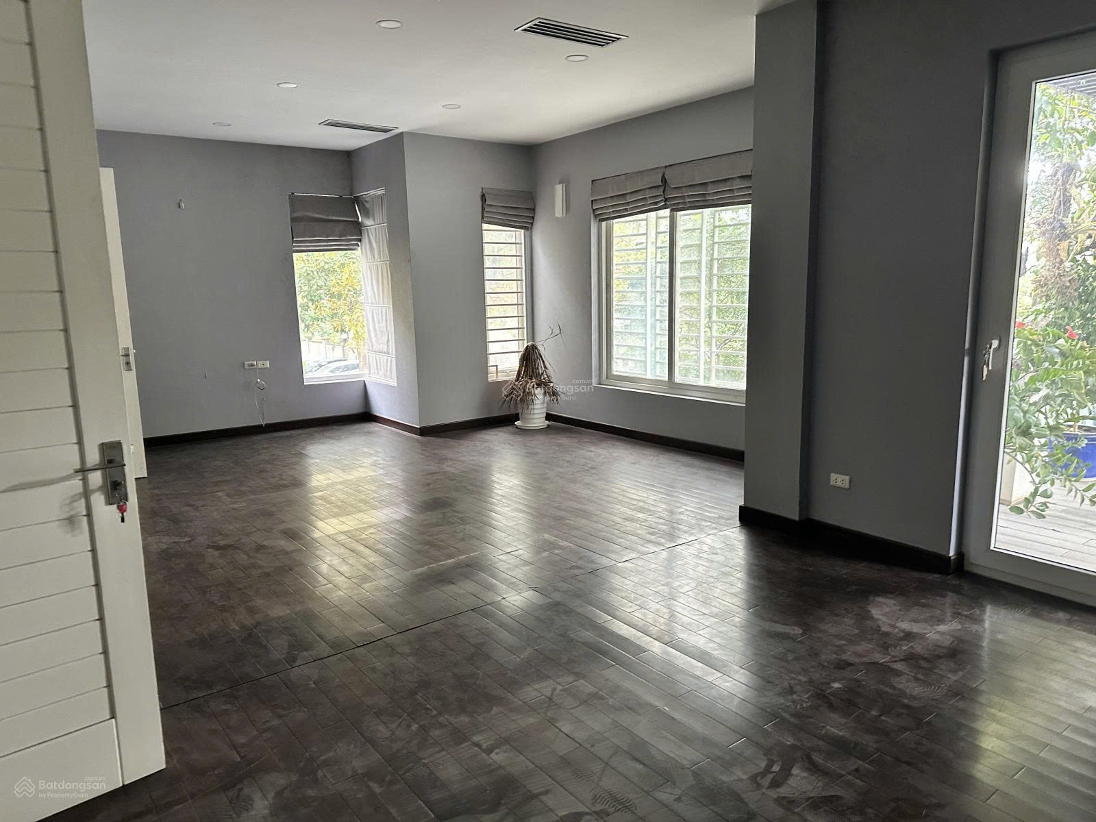 Bán nhà mặt phố Ba Đình, có hầm, 109m2, kinh doanh văn phòng chỉ 44 tỷ 15986315