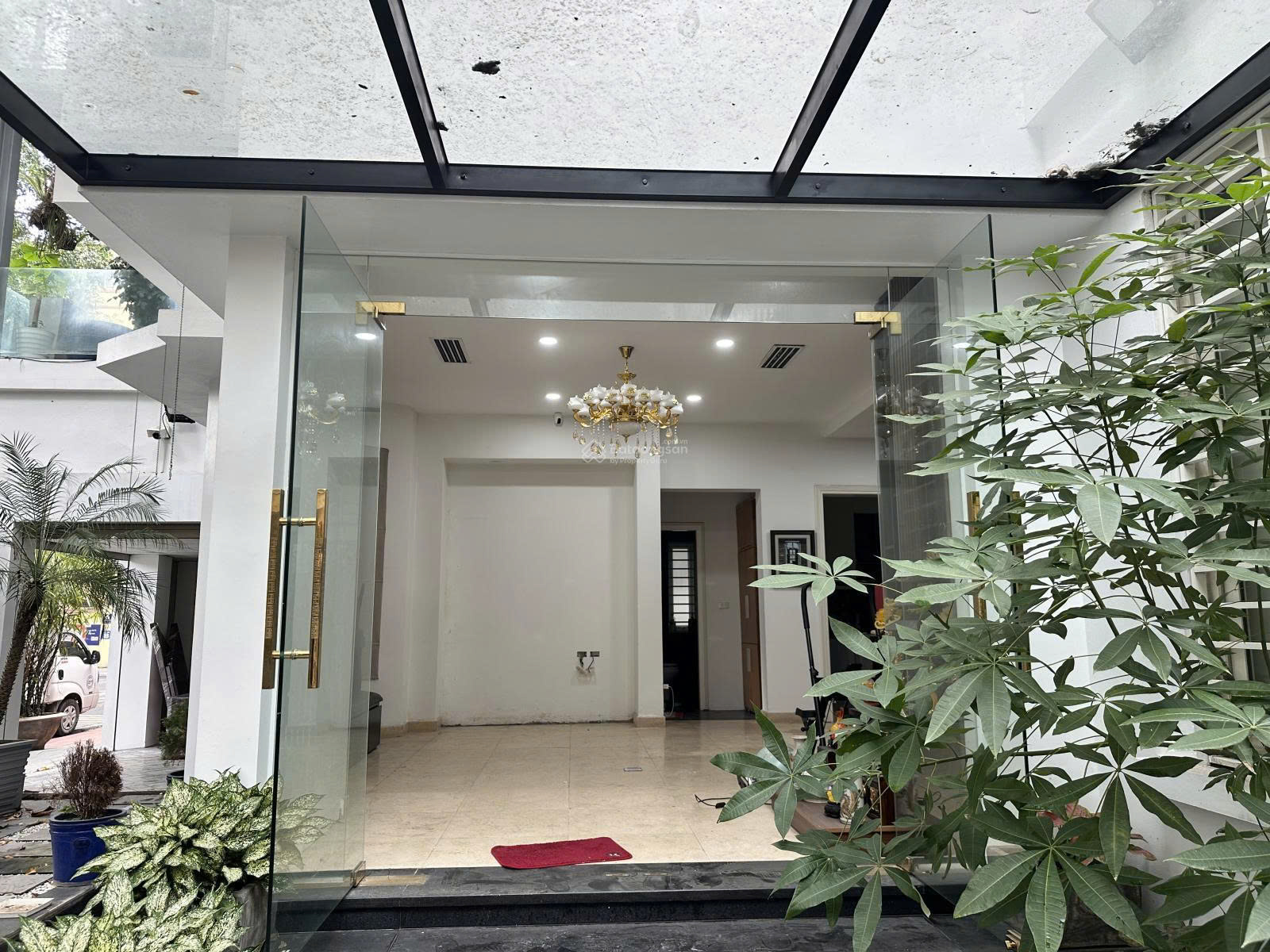 Bán biệt thự Tây Hồ, gần hồ, 110m2, ngõ rộng, chỉ 28 tỷ 15986318