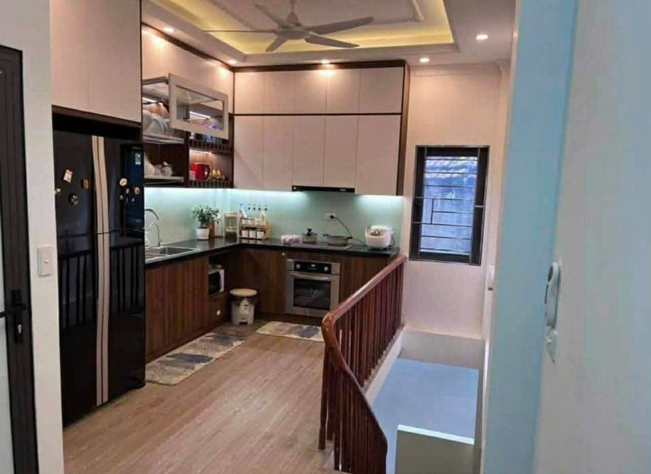 ĐẶNG VĂN NGỮ – DIỆN TÍCH 56M² – 4 TẦNG – MẶT TIỀN 6M 15986320