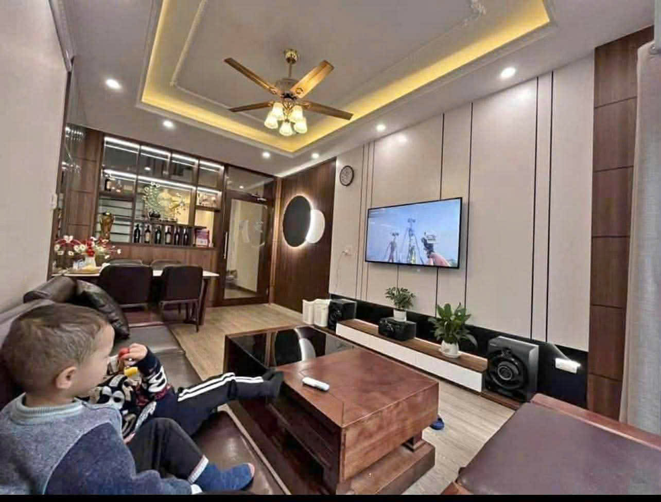 ĐẶNG VĂN NGỮ – DIỆN TÍCH 56M² – 4 TẦNG – MẶT TIỀN 6M 15986320