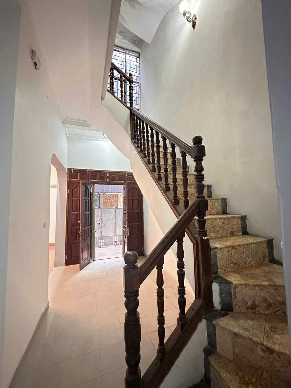 CHO THUÊ NGUYÊN CĂN ĐẶNG TIẾN ĐÔNG - 80M 3T, 3 NGỦ, 15TR 0903258273 15986329