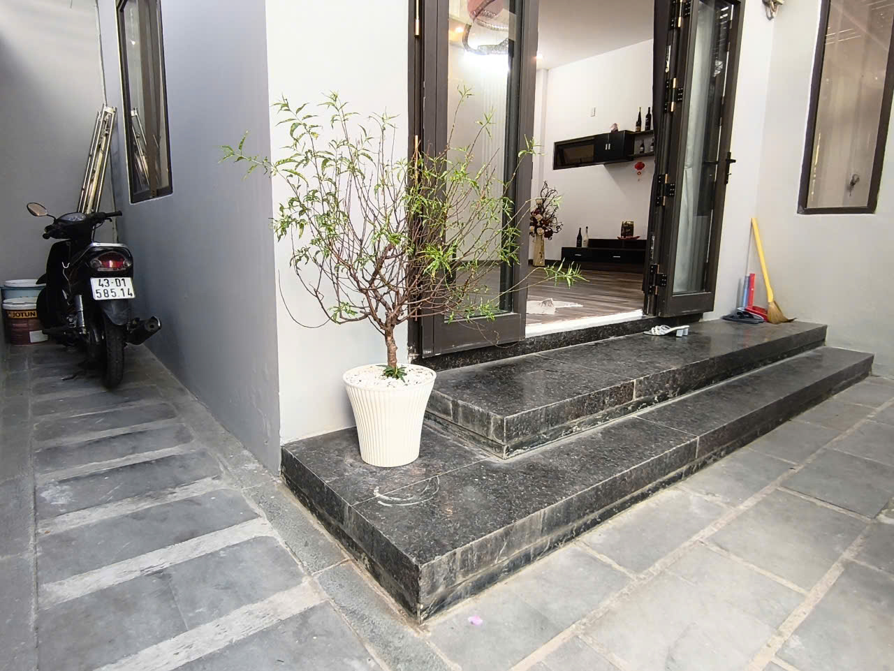 ♪ Vài bước ra Big C, 95m2, ngang 7.3m, 3 mặt thoáng, 2 tầng thoáng đẹp, rẻ hơn ngân hàng định giá 15986332