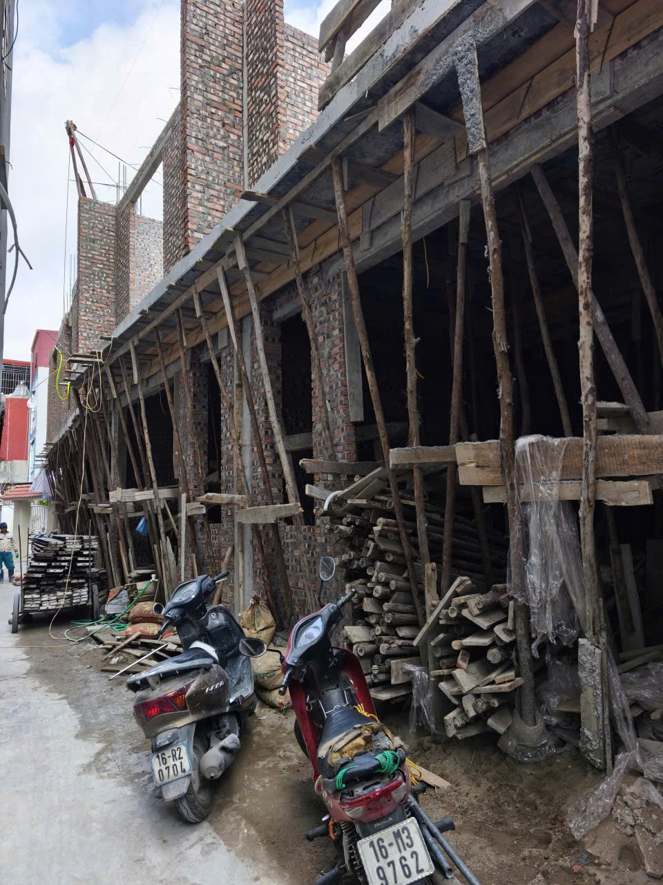 Mở bán dãy nhà 9 căn tại đường Ngô gia tự  15986339