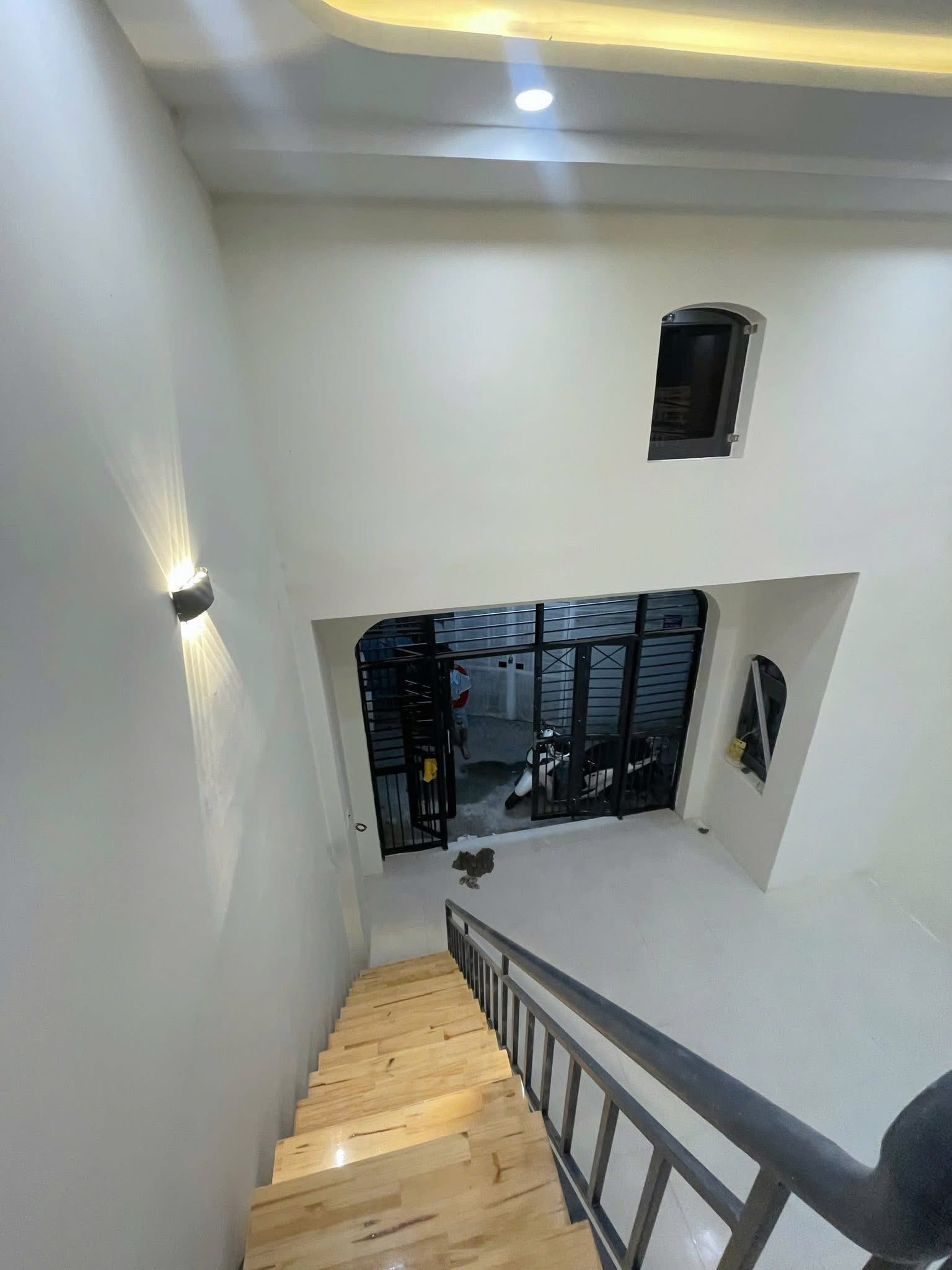 chủ cần bán nhà mới xây hẻm Võ Thị Sáu, gần chung cư PH. 15986358