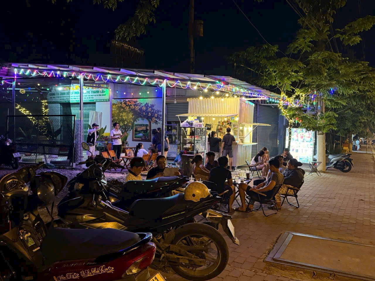 TIỆM TRÀ 1989 – HÂN HẠNH ĐÓN KHÁCH 15986366