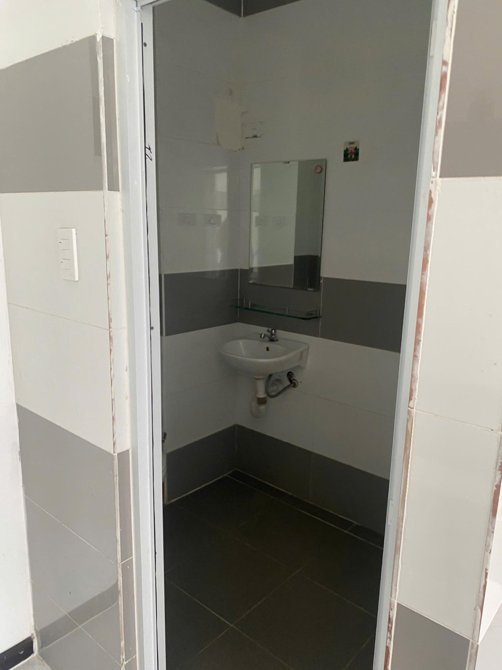 PHÒNG TRỌ RỘNG – SẠCH SẼ – KHÔNG CHUNG CHỦ  BÌNH LONG – TÂN HƯƠNG, TÂN PHÚ, HCM 15986451