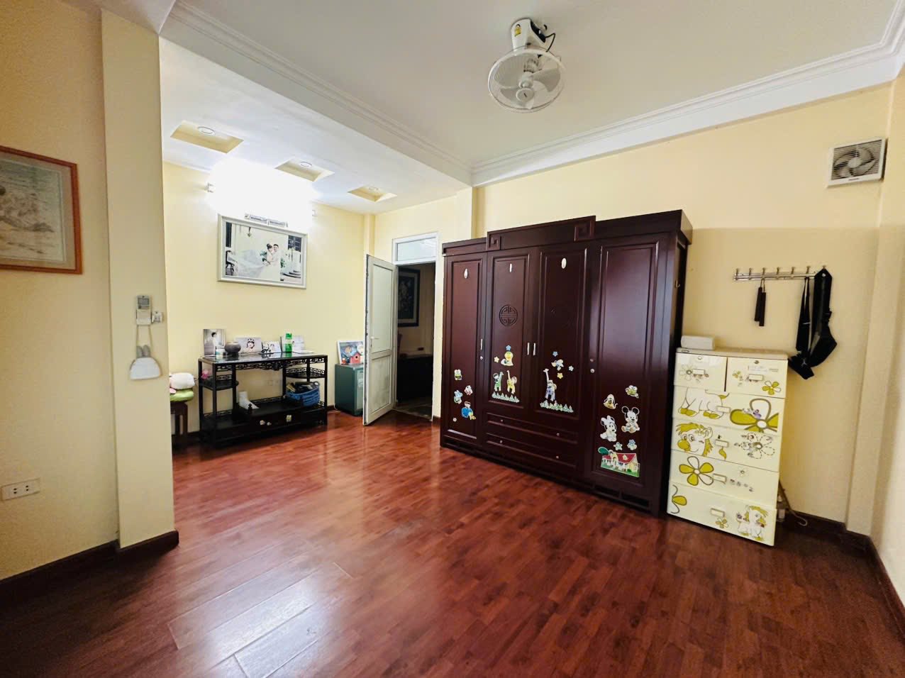 BÁN NHÀ HOÀNG HOA THÁM 45M 5 TẦNG MẶT TIỀN 4M 11 TỶ 15986454