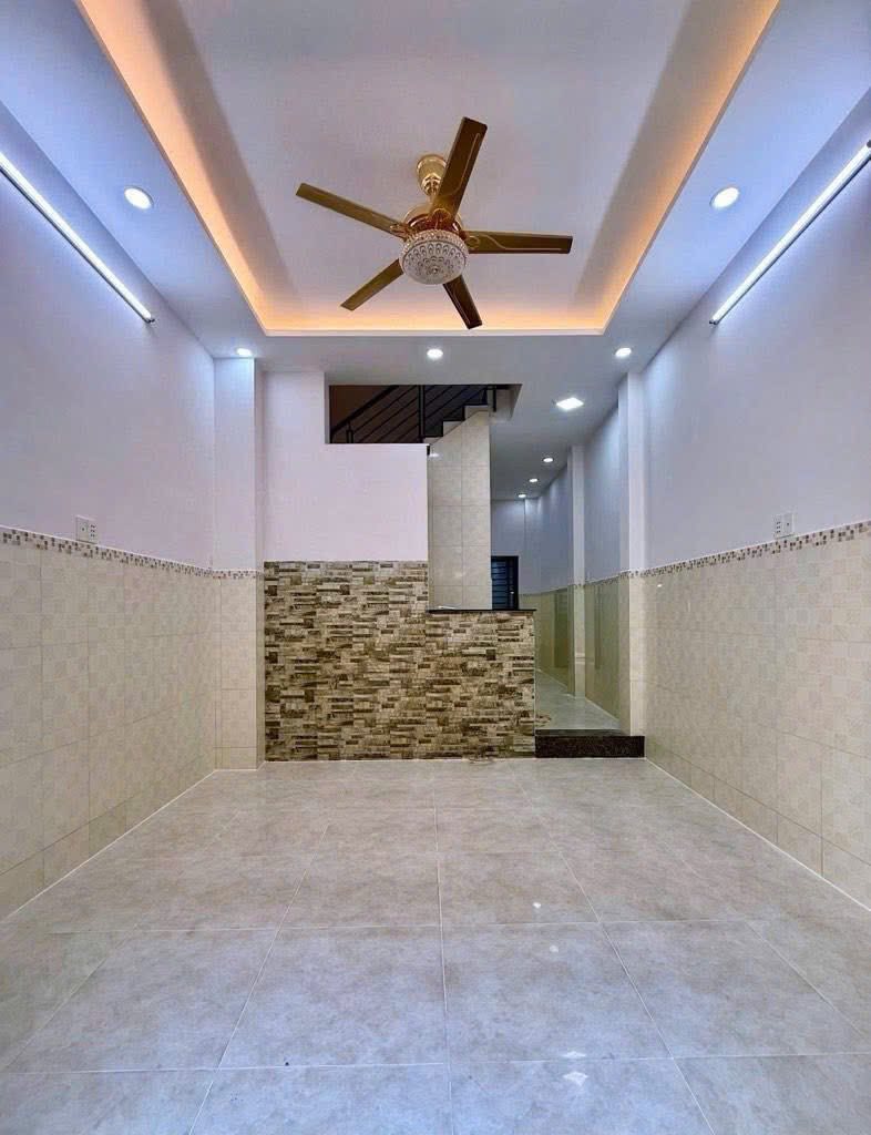 NGAY CÁCH MẠNG THÁNG 8 • MẶT TIỀN CC 53M• NGANG 4M NỞ HẬU • CHỈ 3.x tỷ 15986591