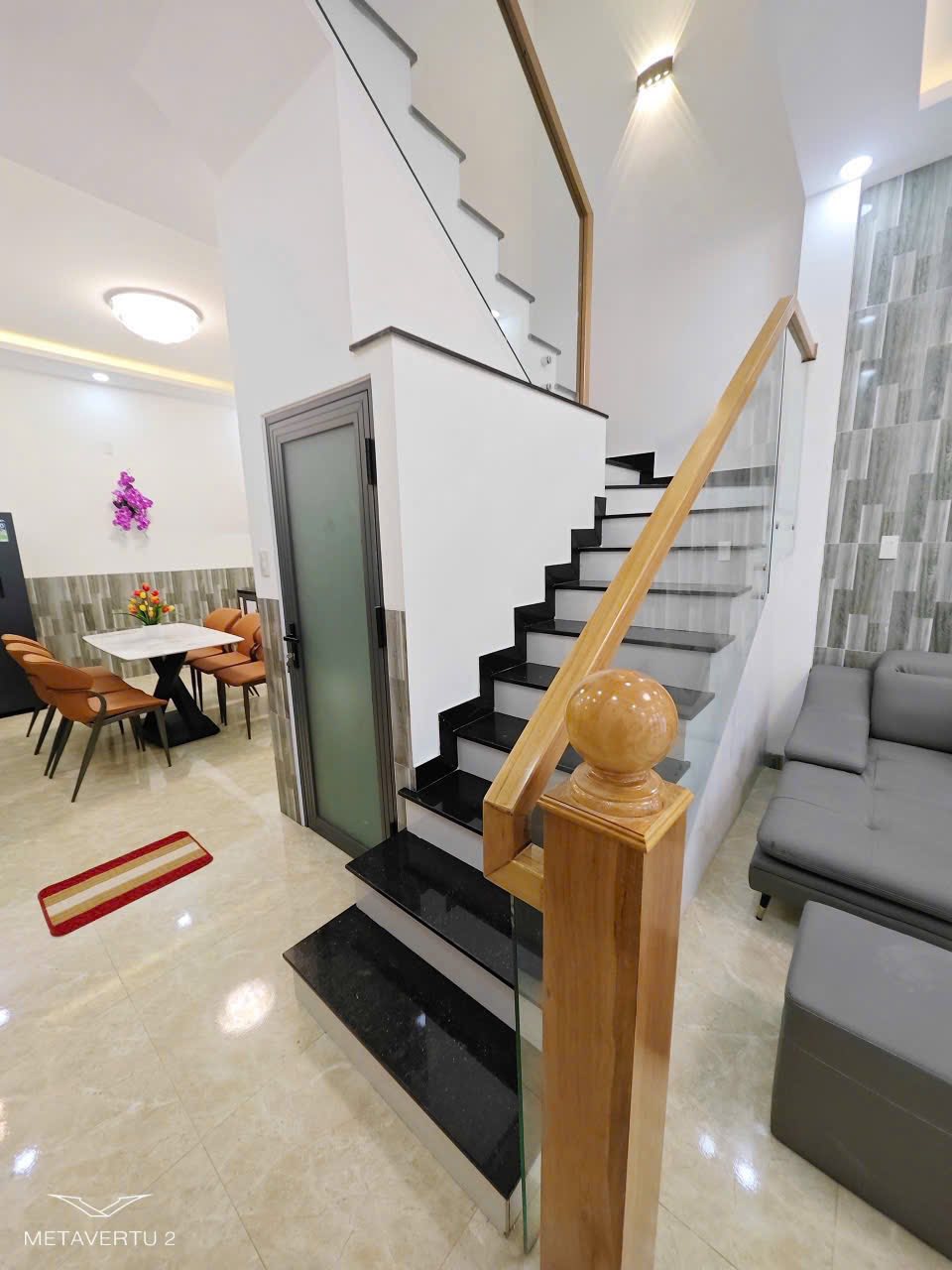 BÁN NHÀ MỚI TTTP 3 TẦNG HẺM CAO ĐÀI P. TÂY NHA TRANG 15986600