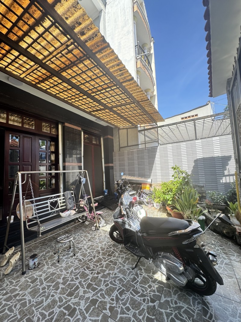 Bán nhà 4 tầng Đường 182 Tăng Nhơn Phú A Thủ Đức - 156m2 - Ngang 6.6m - 17.5 Tỷ 15986612