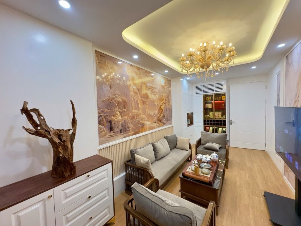 Bán nhà 6 tầng mặt phố Trích Sài, diện tích 33m2,giá 24,5 tỷ 15986657