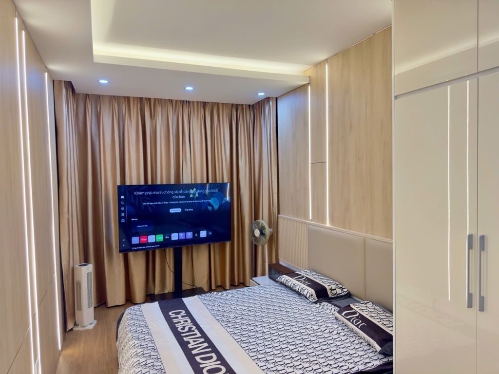 Bán nhà 6 tầng mặt phố Trích Sài, diện tích 33m2,giá 24,5 tỷ 15986657