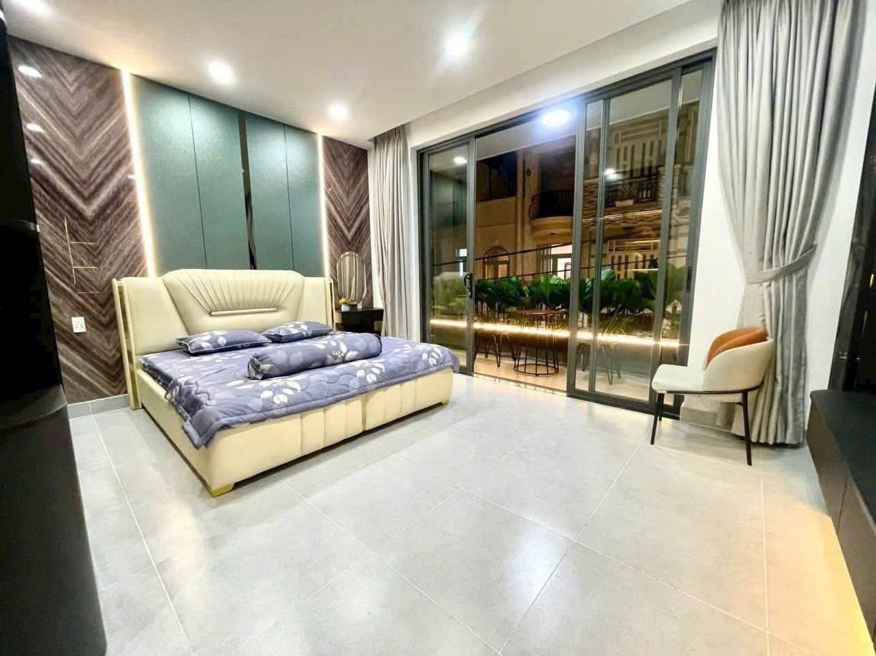 NHÀ VƯỜN 7 PHÒNG, XE HƠI NGỦ TRONG NHÀ, GIÁ CHỈ 6,99 TỶ, 4 TẦNG 15986659