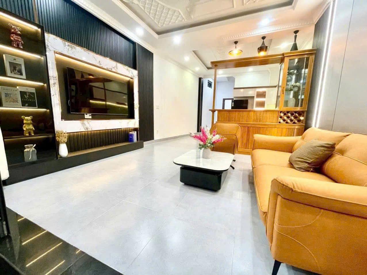 NHÀ VƯỜN 7 PHÒNG, XE HƠI NGỦ TRONG NHÀ, GIÁ CHỈ 6,99 TỶ, 4 TẦNG 15986659