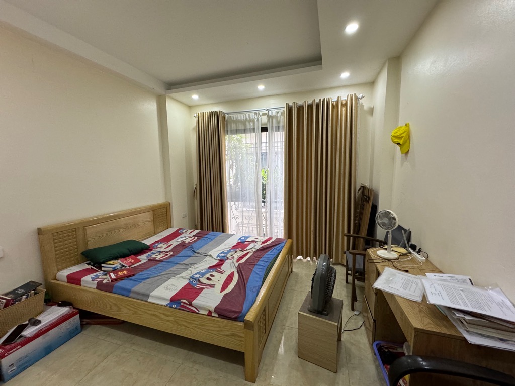 bán nhà ngõ 424 ngọc thuỵ 42m x 4T, oto vào nhà chỉ hơn 7t còn tl 15986736