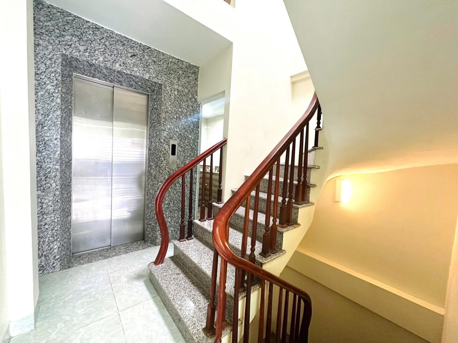 Bán nhà phố Thụy Khuê, Tây Hồ, 7 tầng thang máy, ngõ thông, dân trí cao, 39m, 11.5 tỷ 15986754