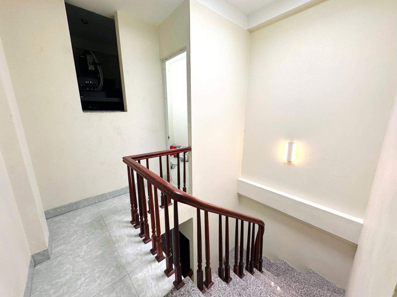 Bán nhà phố Thụy Khuê, Tây Hồ, 7 tầng thang máy, ngõ thông, dân trí cao, 39m, 11.5 tỷ 15986754