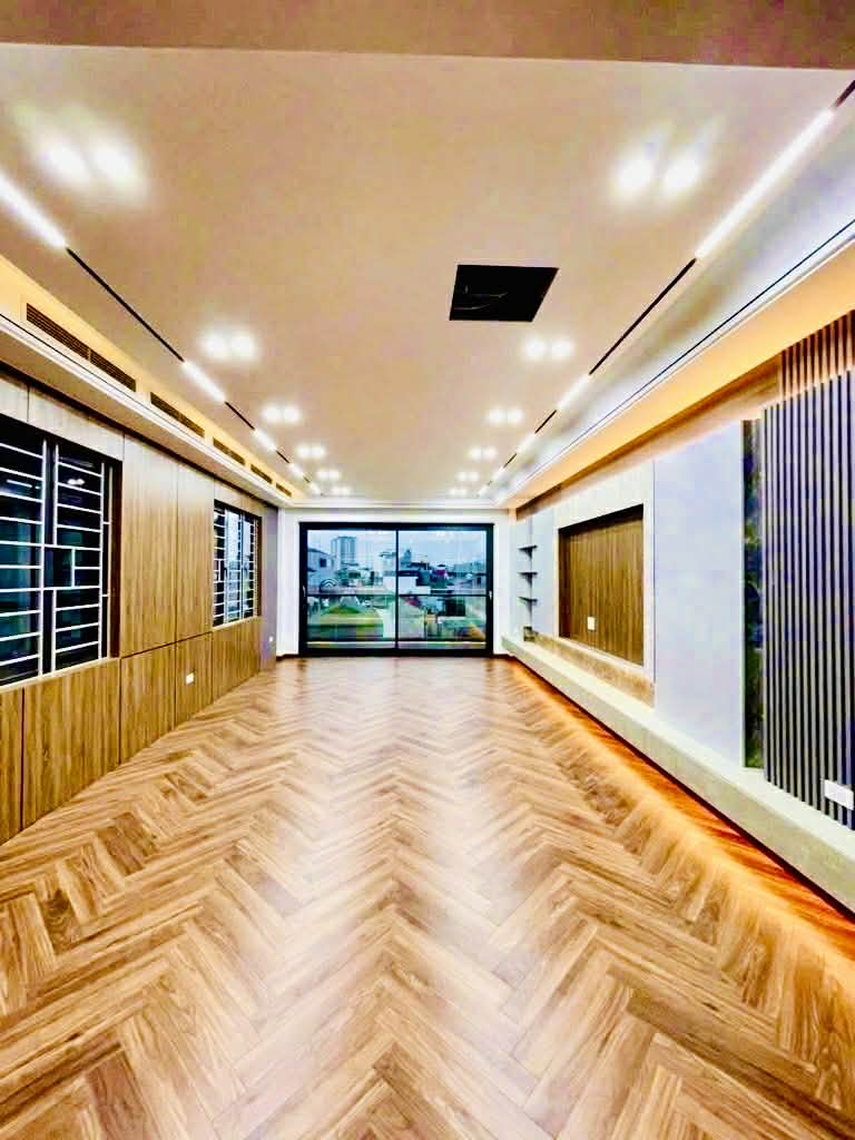 bán nhà Ngọc Lâm, 8 tầng thang máy, vỉa hè, ôtô 2 chiều, vừa ở vừa kinh doanh 15986766