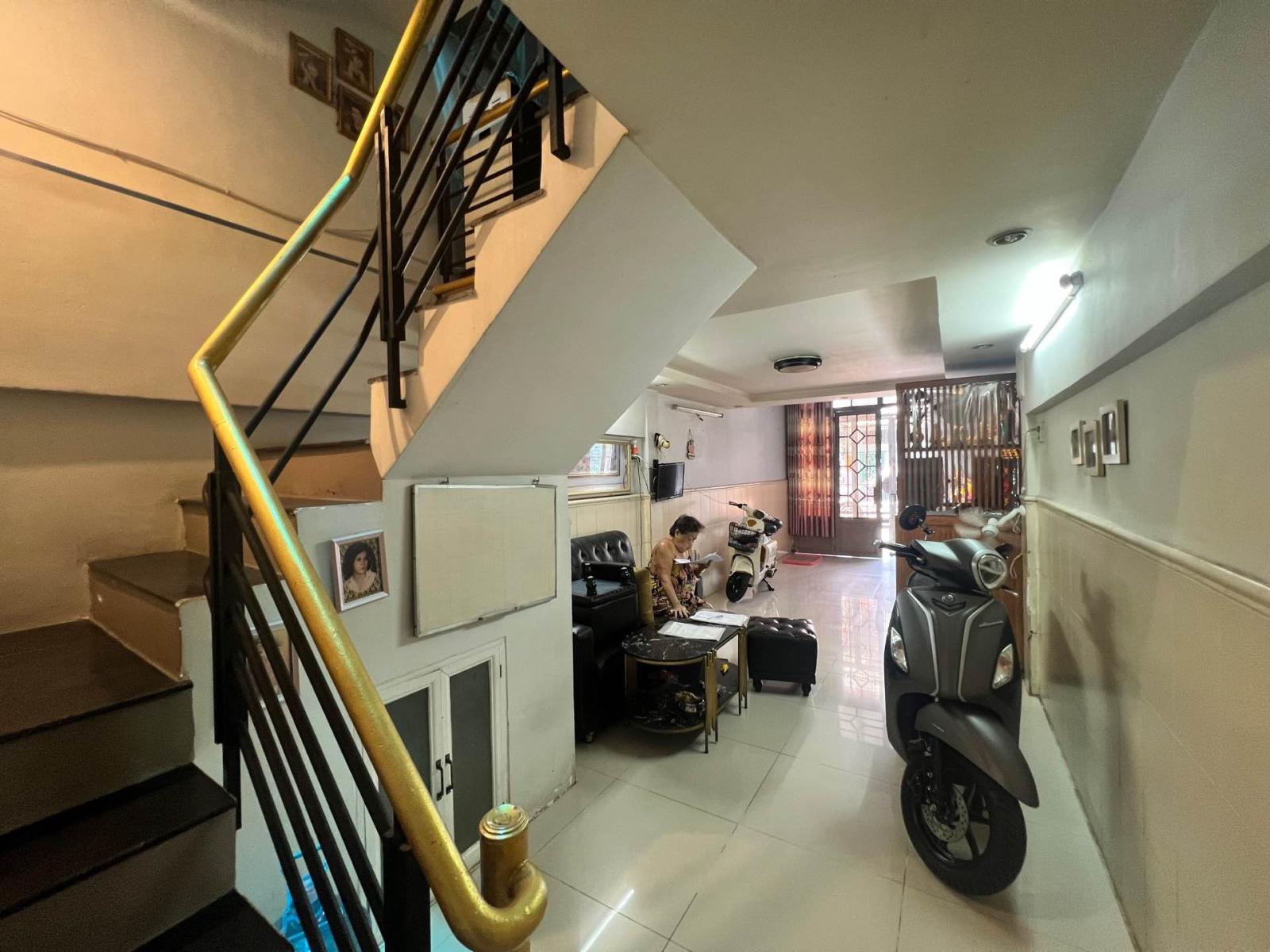 Bán nhà hẻm xe tải – Hưng Phú, Q8 – 3 tầng – 45m² – Giá chỉ hơn 8 tỷ 15986785