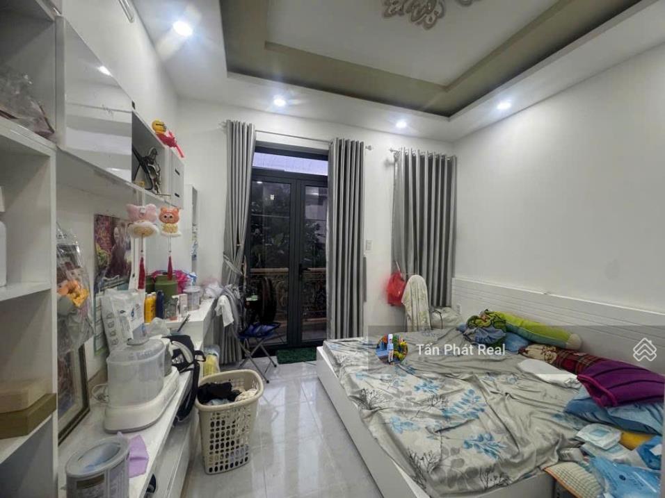 MTKD Trần Bá Giao Gần Dương Quảng Hàm, DT vuông vức 4mx19m=76m2. 1 Trệt 2 lầu ST kiên cố! 15986799