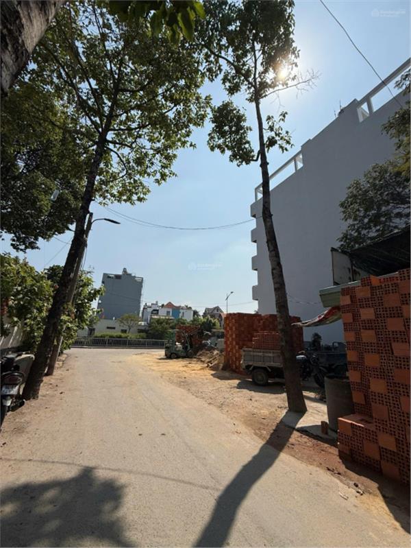 Cách MT 1 căn Phạm Huy Thông DT 5mx12m CN 60.2m2, LG 6m xây cao lầu giá chỉ 8,6 tỷ 15986807