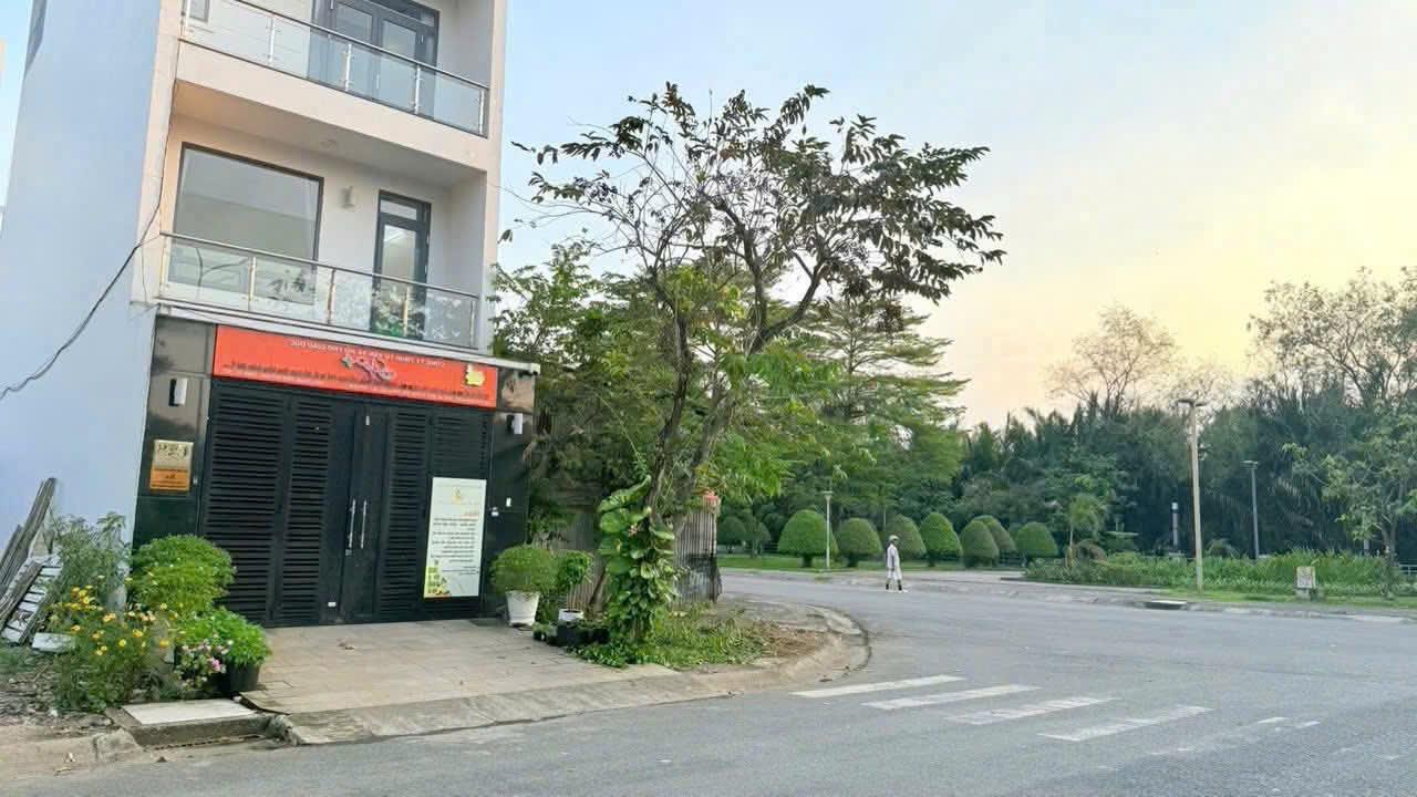 GIẢM THÊM 1.6 TỶ, NHÀ PHỐ VIEW SÔNG PHẠM HỮU LẦU, CHỈ CÒN 12.5 TỶ 15986877