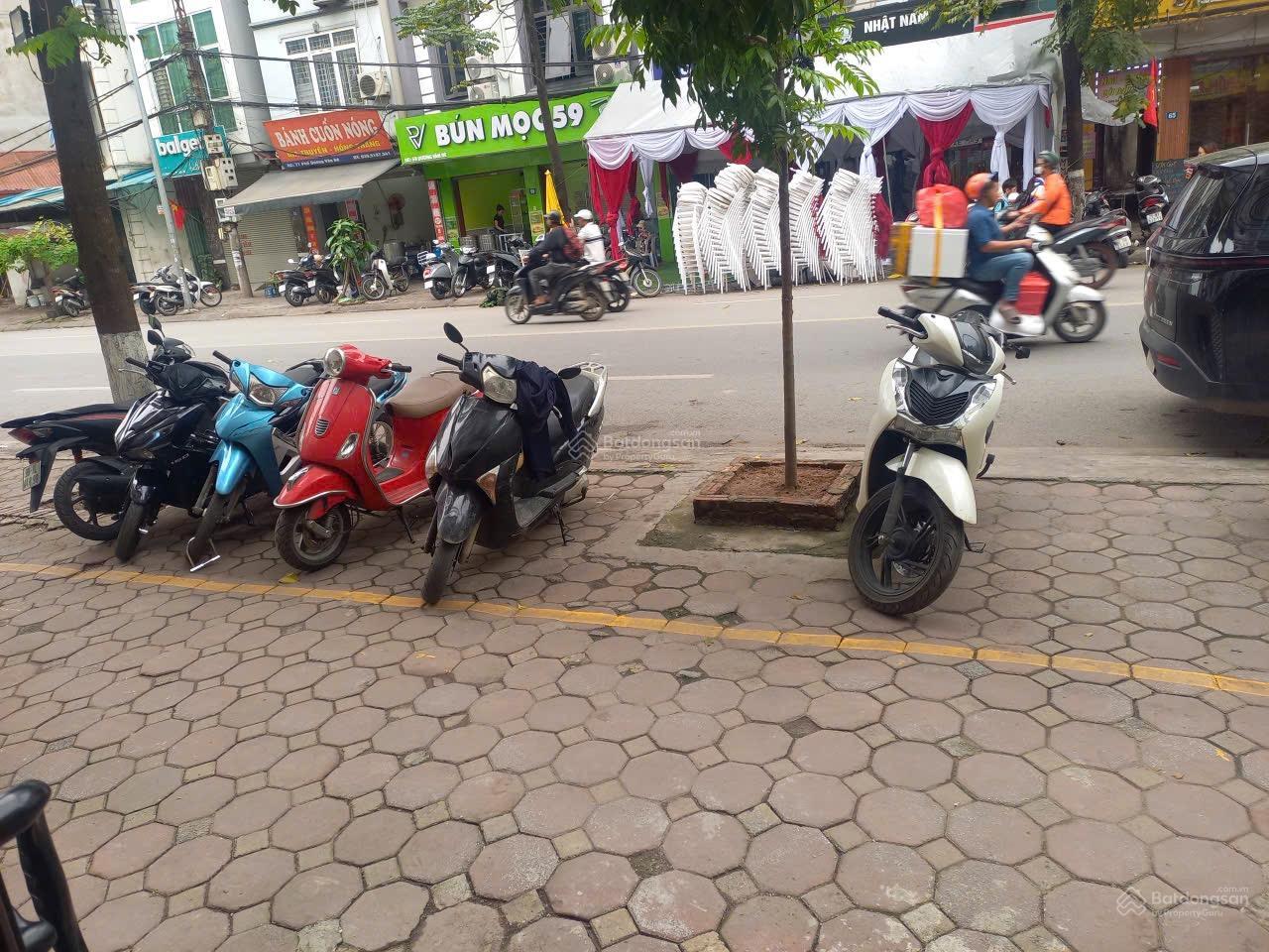 Bán gấp nhà mặt phố dương văn bé 60 m2, mặt tiền rộng 3x tỷ. chính chủ,sổ đầy đủ 15986904