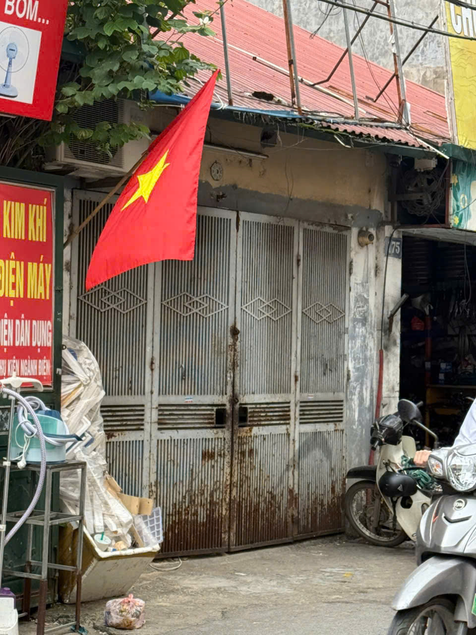 ►  NHÀ MẶT ĐƯỜNG HOÀNG CÔNG CHẤT – TỪ LIÊM – HÀ NỘI 15986922