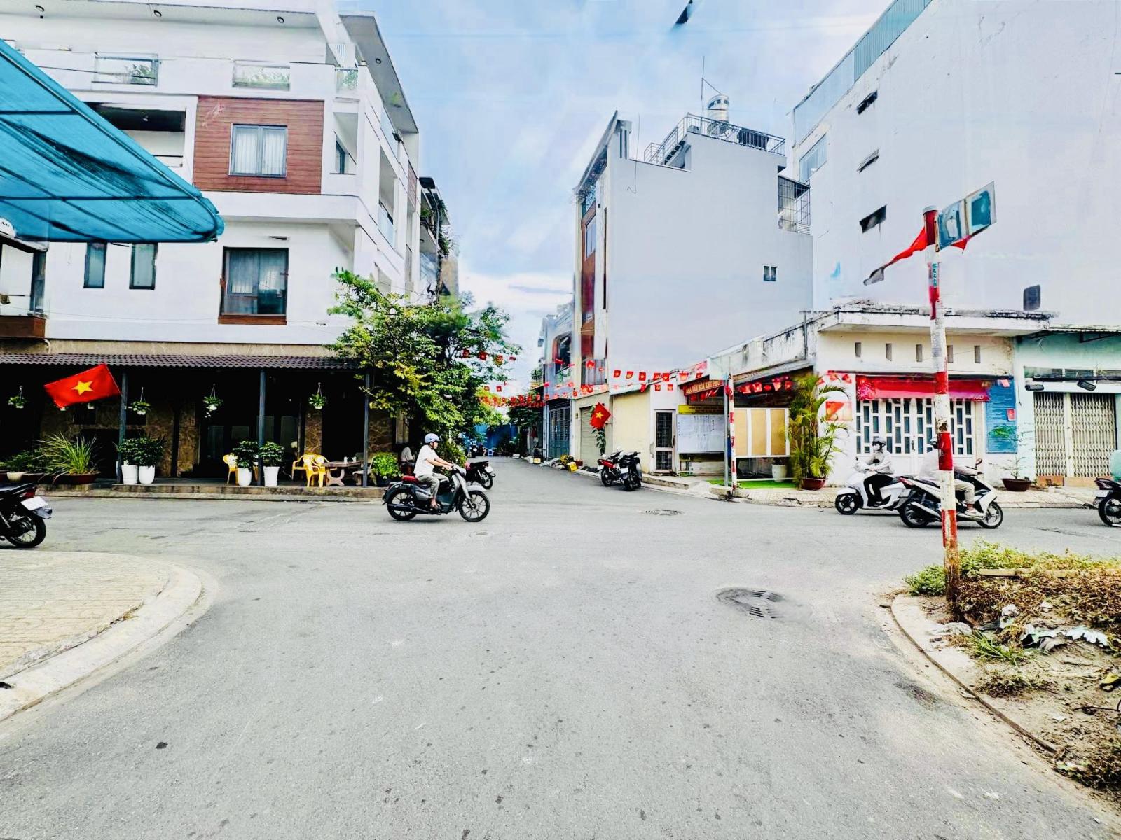 SÁT ĐẦM SEN – HXH TRÁNH – 74M – 4 TẦNG – GIÁ MỀM CHỈ 8 TỶ TL 15987003