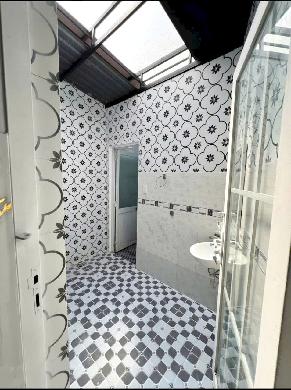 Nhà mới 74.2m2 hẻm 3m Phạm Thế Hiển P4Q8 15987044