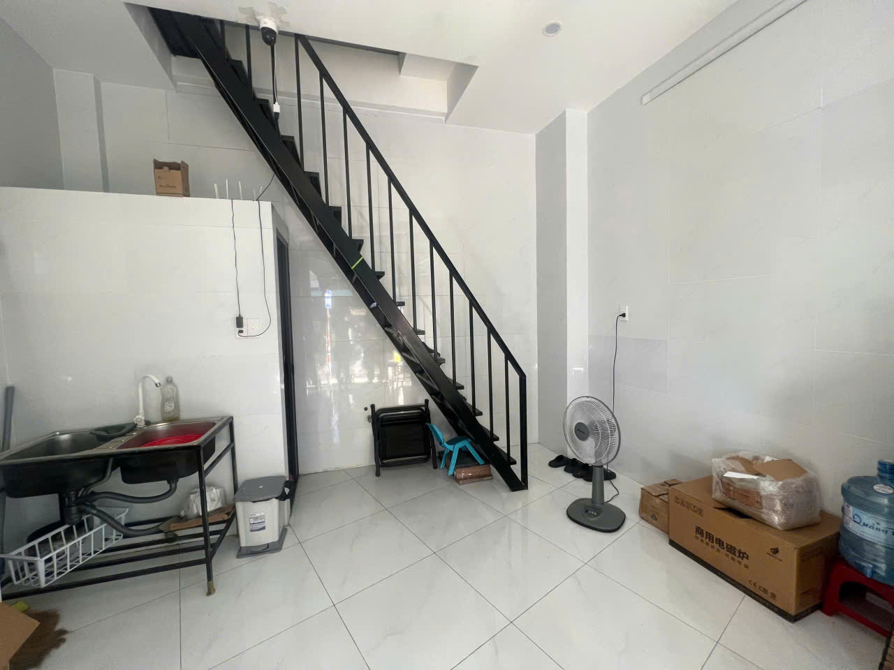 ♥ MT Kinh Doanh đường 5.5m lề 3m, gần Ông Ích Khiêm, 3 tầng, 3.x tỷ 15987083