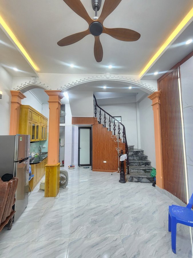 Bán Nhà Dân Xây Phương Mai. Đống Đa. DT 36m2. MT 4m. 5 Tầng. Giá 8.78 Tỷ. 15987084