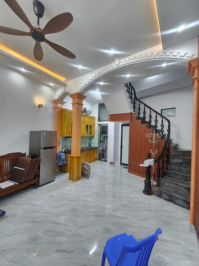 Bán Nhà Dân Xây Phương Mai. Đống Đa. DT 36m2. MT 4m. 5 Tầng. Giá 8.78 Tỷ. 15987084