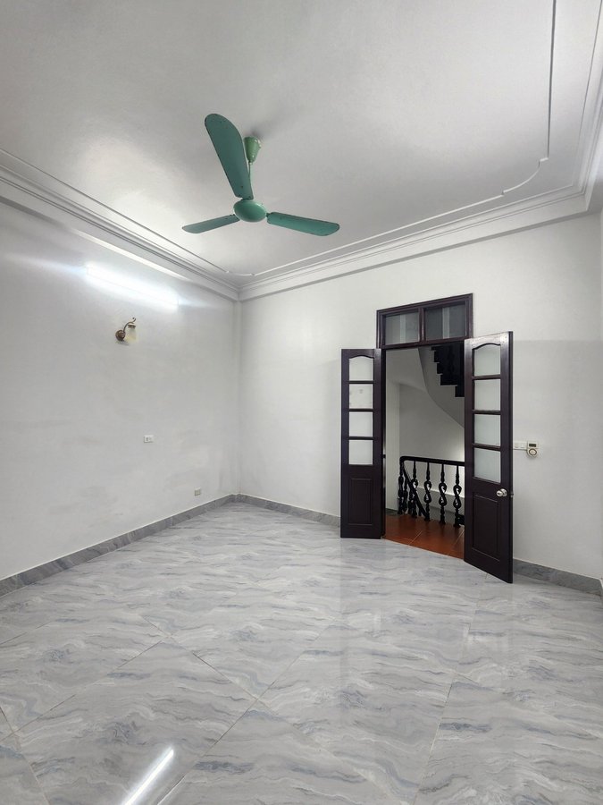 Bán Nhà Dân Xây Phương Mai. Đống Đa. DT 36m2. MT 4m. 5 Tầng. Giá 8.78 Tỷ. 15987084