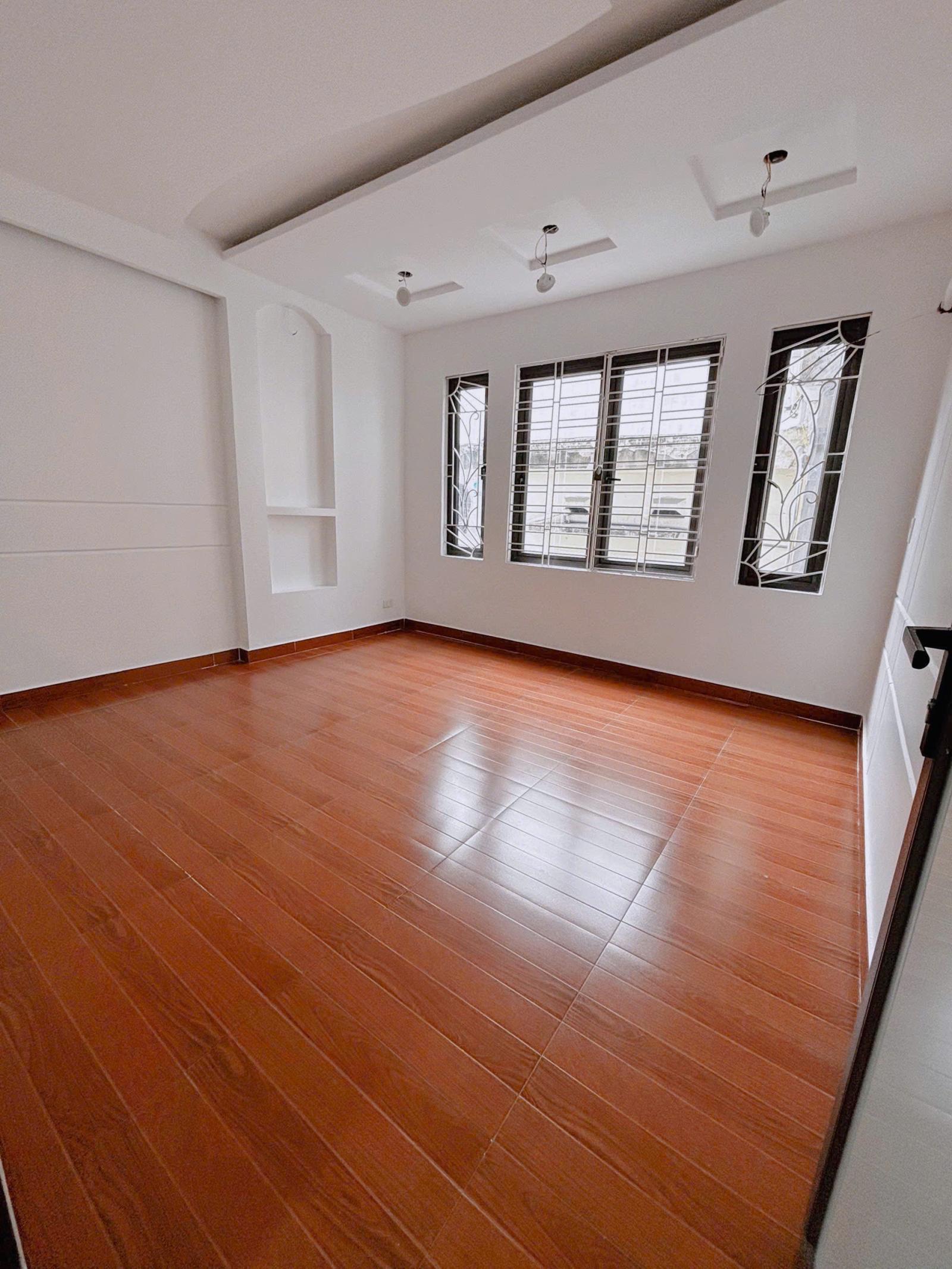 SIÊU PHẨM NHÀ 3,5 TẦNG – TRUNG TÂM 191 ĐÀ NẴNG. GIÁ CHỈ HƠN 2 TỶ – VỊ TRÍ KHÔNG THỂ ĐẸP HƠN 15987090