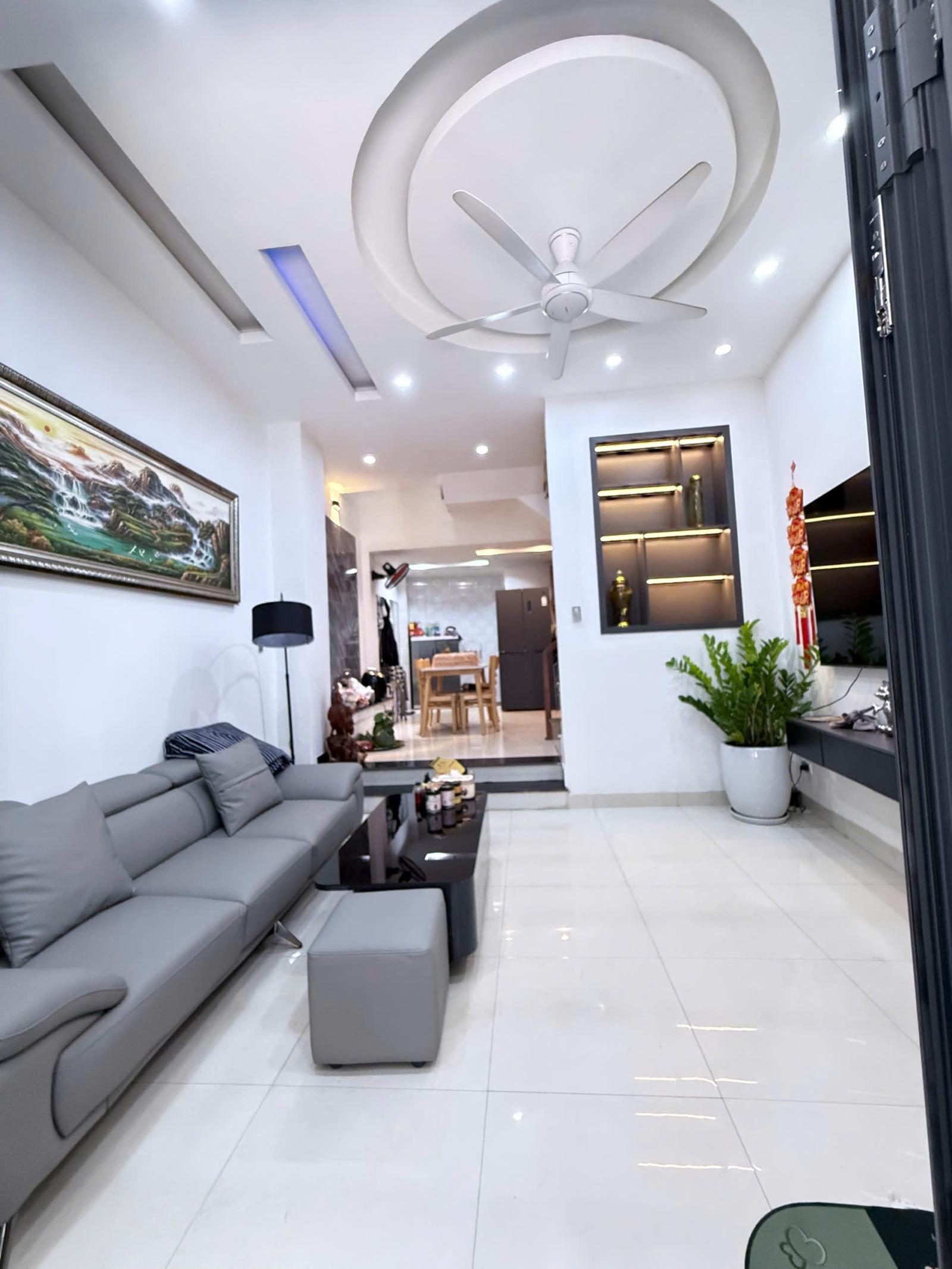 Chào bán nhà 3 tầng kiệt Oto K478/1b Điện Biên Phủ, ngay siêu thị Coopmart, oto đậu 24h, kiệt thông 15987103