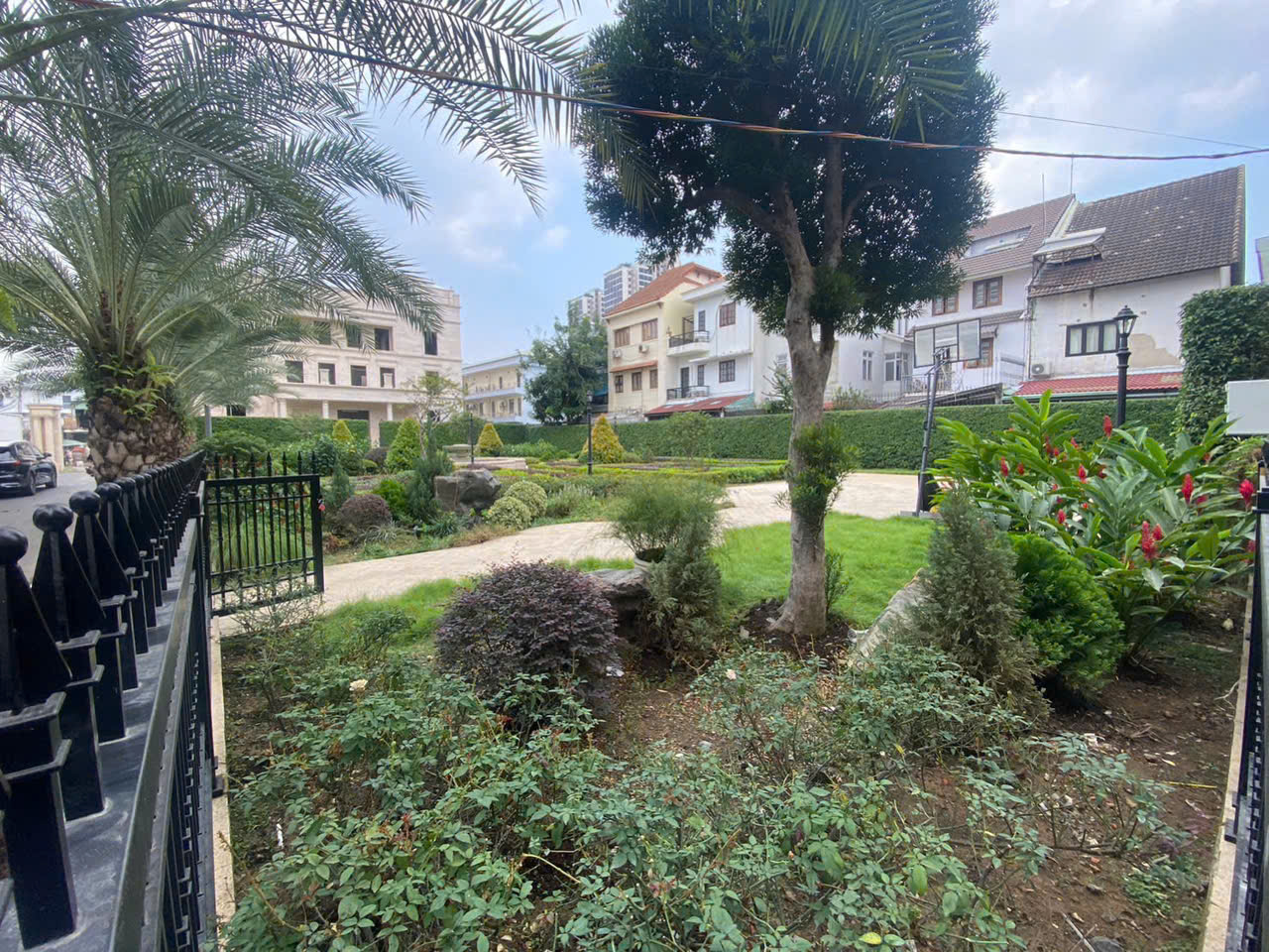 Giảm 3 tỷ bán nhanh biệt thự Thảo Điền - Khu dân cư cao cấp - Đường 6m - Sẵn HĐT - Từ 35 tỷ 15987117