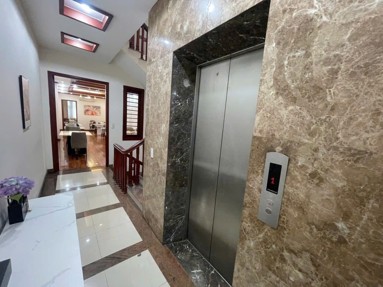 Giảm chào 500tr! Bán tòa văn phòng mặt phố Bạch Mai, 120m2, 7 tầng thang máy, chỉ 69.5 tỷ, KD đỉnh 15987145