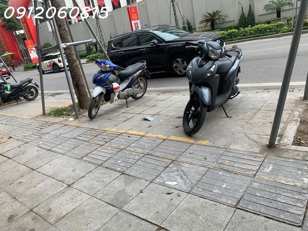 NGUYỄN DU TỌA ĐỘ 'ĐỊA LINH' CHO SHOWROOM ĐỒNG HỒ CAO CẤP 15987149