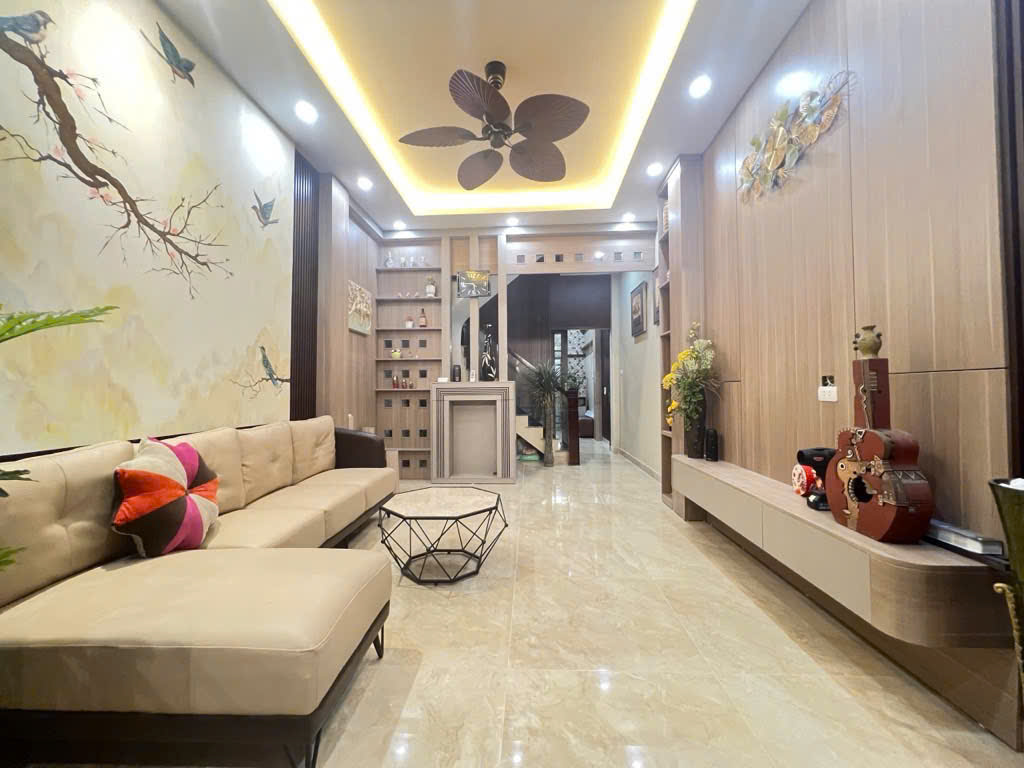 Nguyễn Văn Cừ , nhà đẹp ở ngay , full nội thất ,ngay sát cầu Chương Dương , 2 phút sang Phố Cổ , 15987157