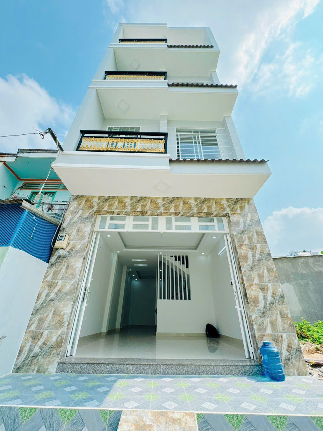 Siêu phẩm 4 tầng Q7 sát Phú Mỹ Hưng, SHR hoàn công đủ, giá 5.99 tỷ 15987160