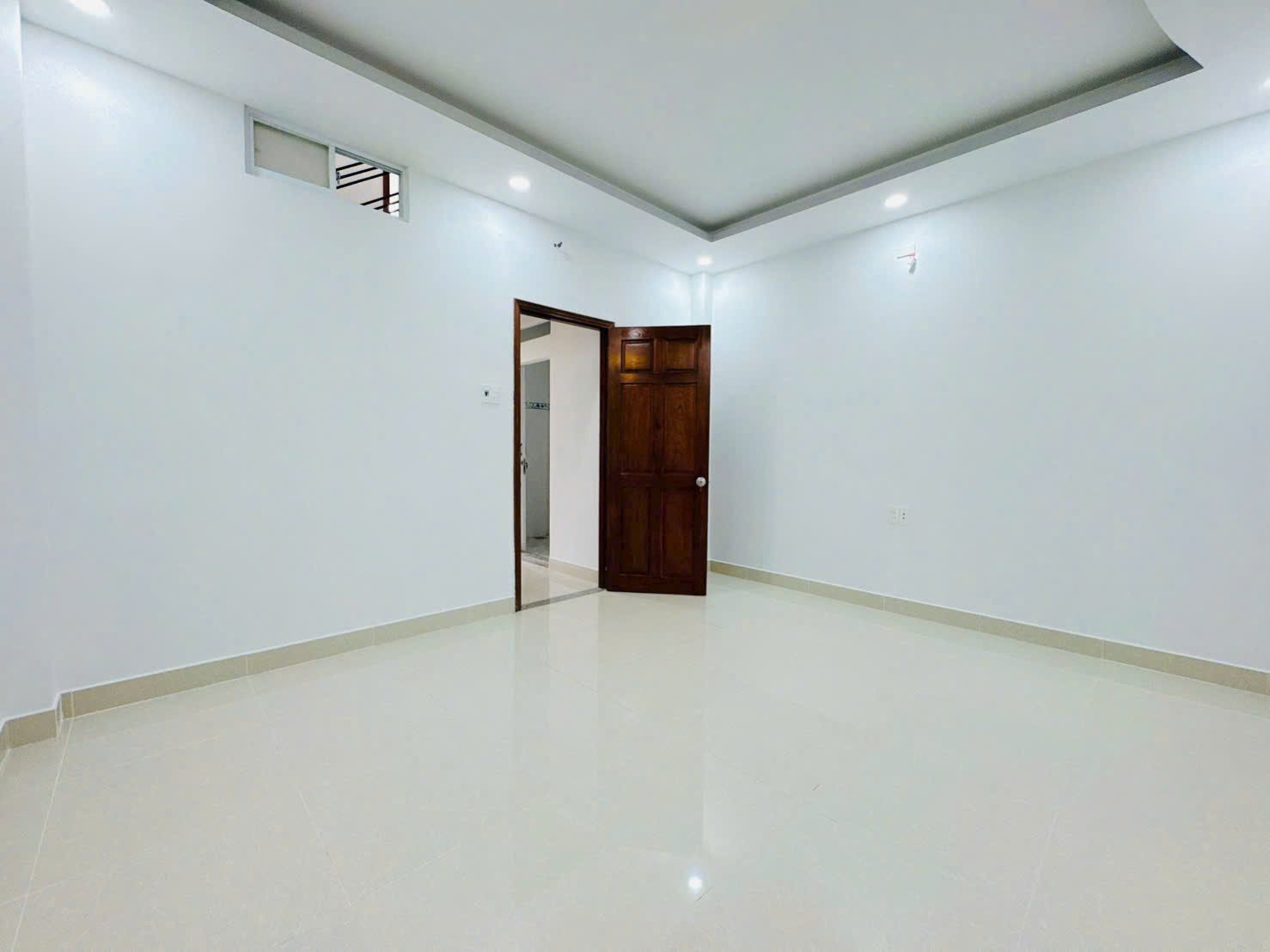 Siêu phẩm 4 tầng Q7 sát Phú Mỹ Hưng, SHR hoàn công đủ, giá 5.99 tỷ 15987160