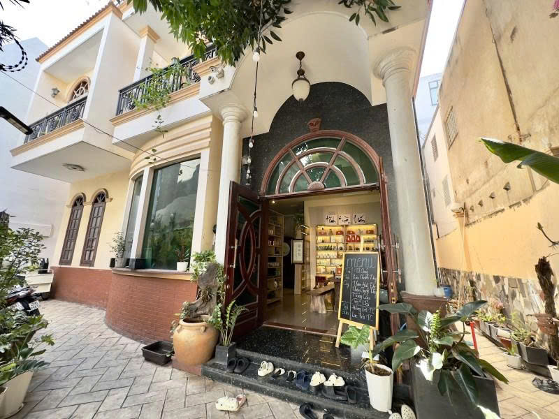 Bán nhà Biệt Thự Nguyễn Súy -  gần Chợ Tân Hương, 250m2, 14x21,5m, 3 Tầng, 23,5 tỷ. 15987165