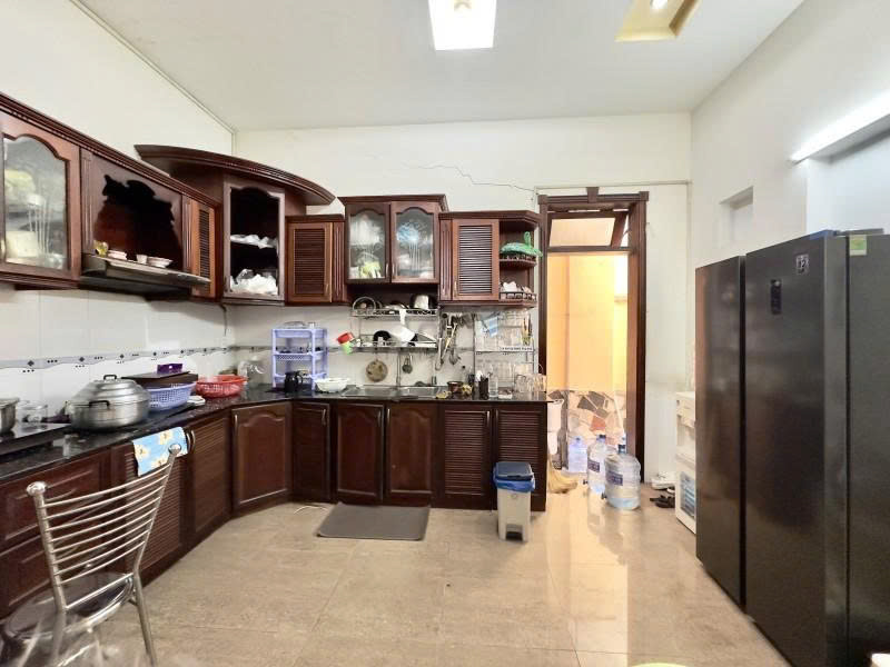 Bán nhà Biệt Thự Nguyễn Súy -  gần Chợ Tân Hương, 250m2, 14x21,5m, 3 Tầng, 23,5 tỷ. 15987165