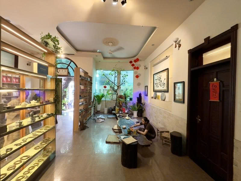 Bán nhà Biệt Thự Nguyễn Súy -  gần Chợ Tân Hương, 250m2, 14x21,5m, 3 Tầng, 23,5 tỷ. 15987165