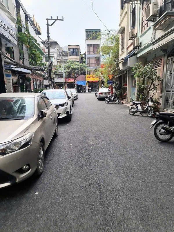 NHỈNH 6.x TỶ HOÀNG MAI 30m 5 TẦNG 6 NGỦ  - NHÀ MỚI KOONG VỀ Ở NGAY - Ô TÔ CÁCH 20 MÉT- GẦN TRƯỜNG 15987175