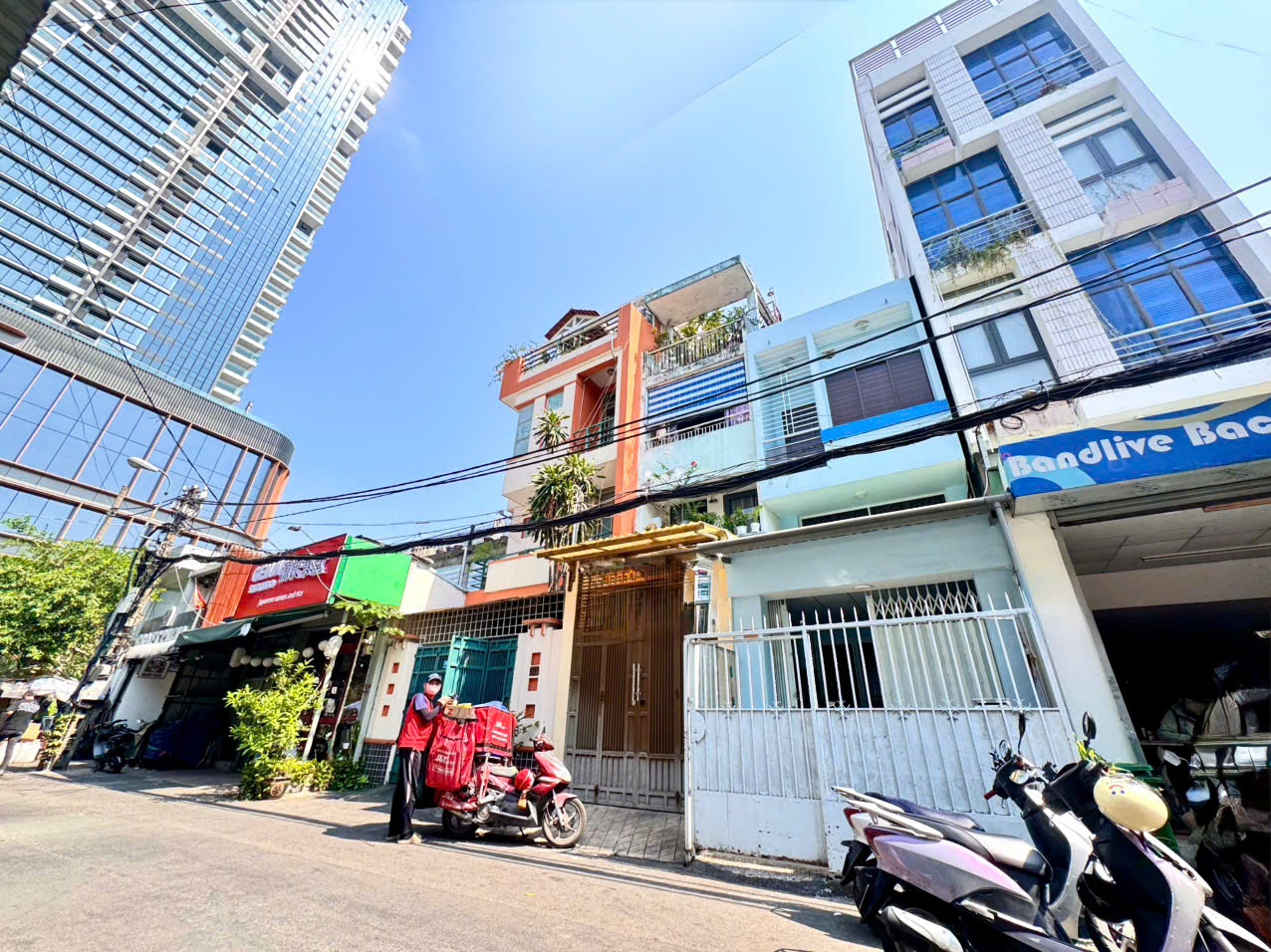 BÁN NHÀ 5 TẦNG MẶT TIỀN 10M Đ.NGUYỄN TRÃI, P.NGUYỄN CƯ TRINH, QUẬN 1- DT 4,1M*17M VUÔNG ĐẸP - HDT 15987268